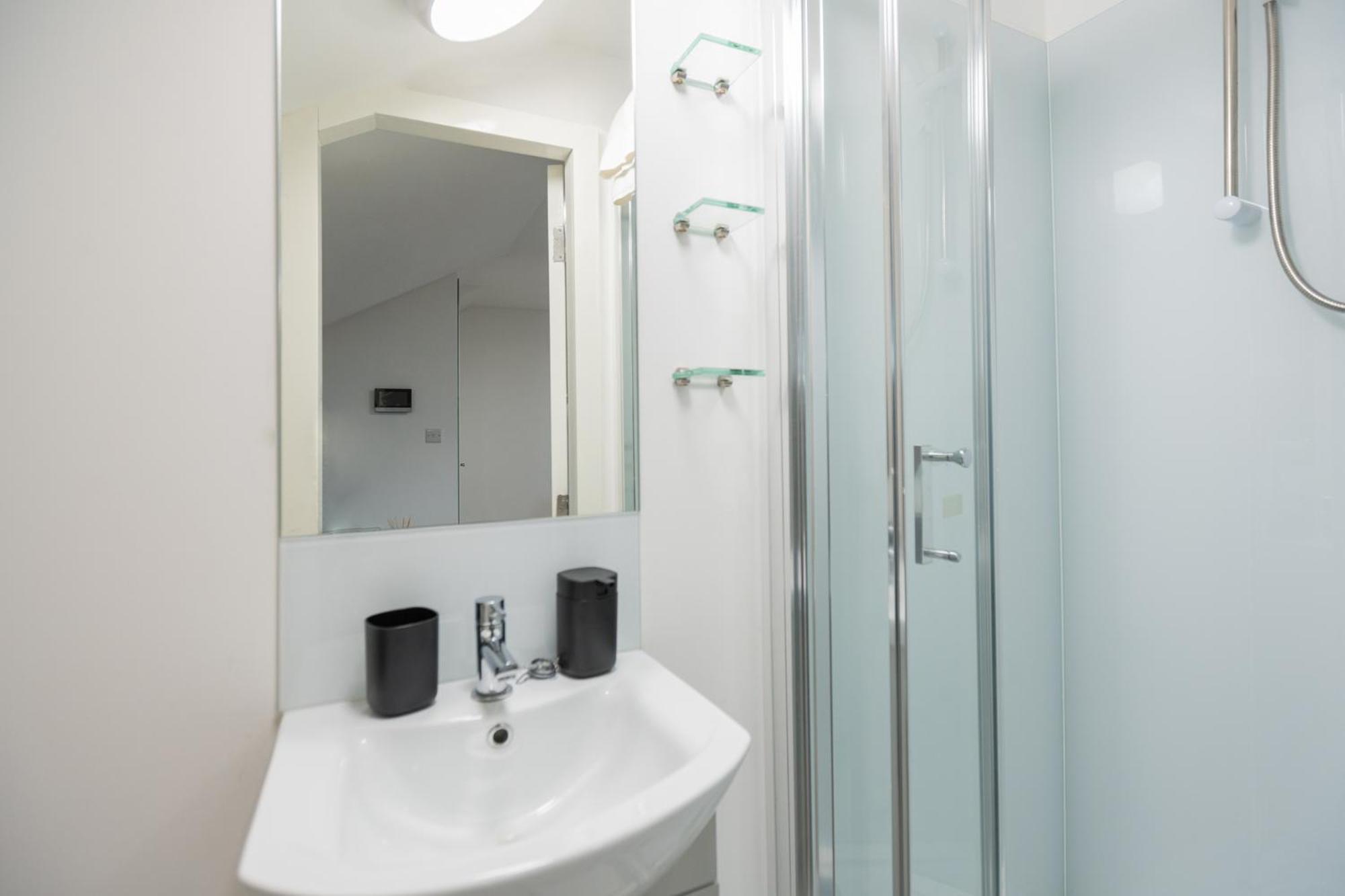 Spacious And Modern Studio In London G المظهر الخارجي الصورة